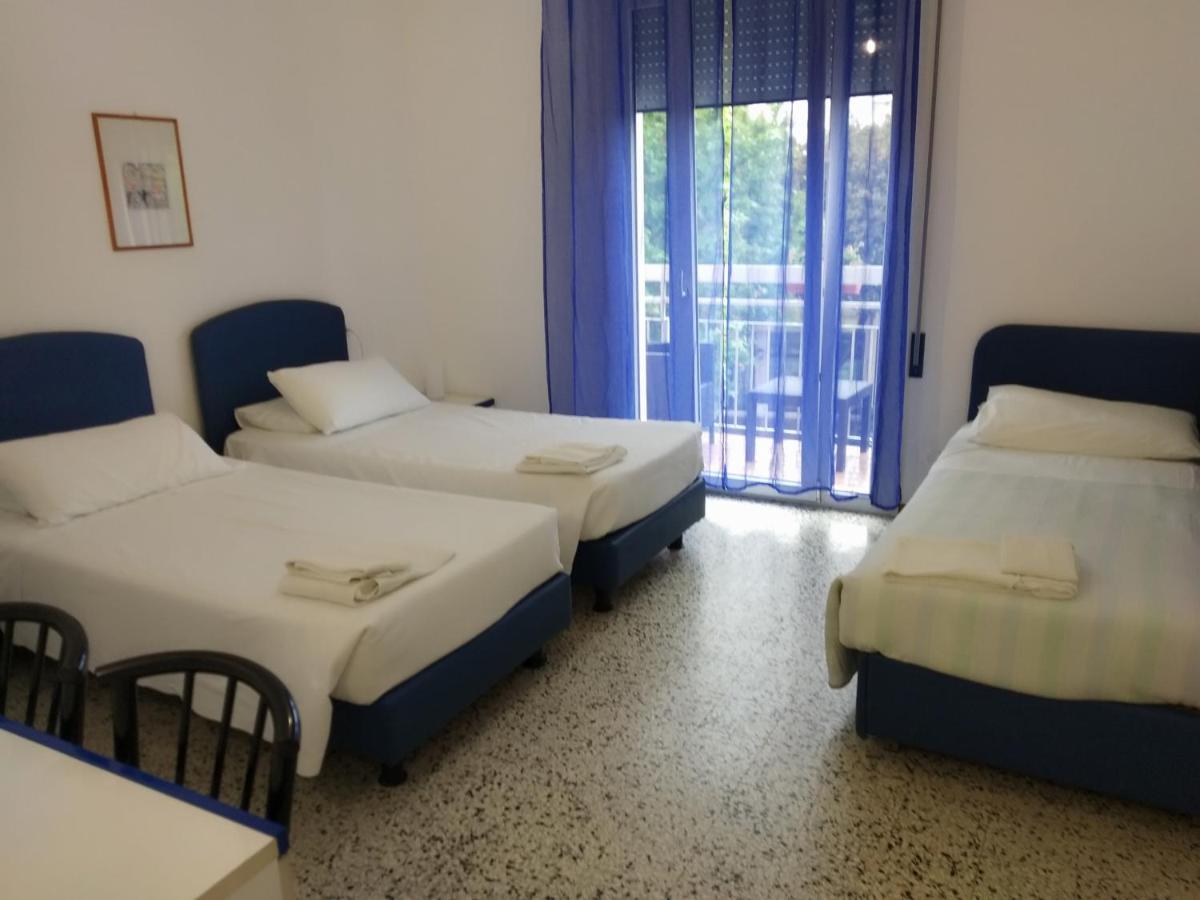 Hotel Otello Punta Marina Buitenkant foto