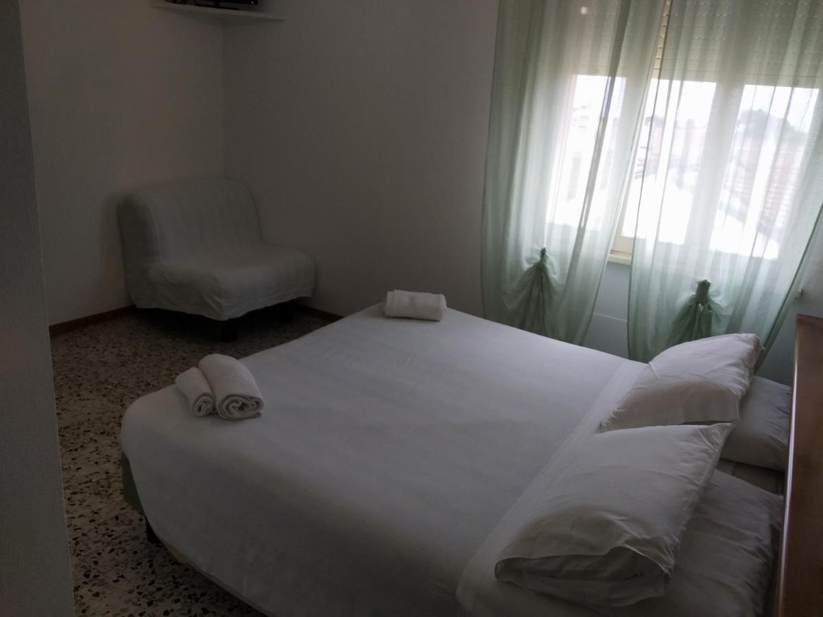 Hotel Otello Punta Marina Buitenkant foto
