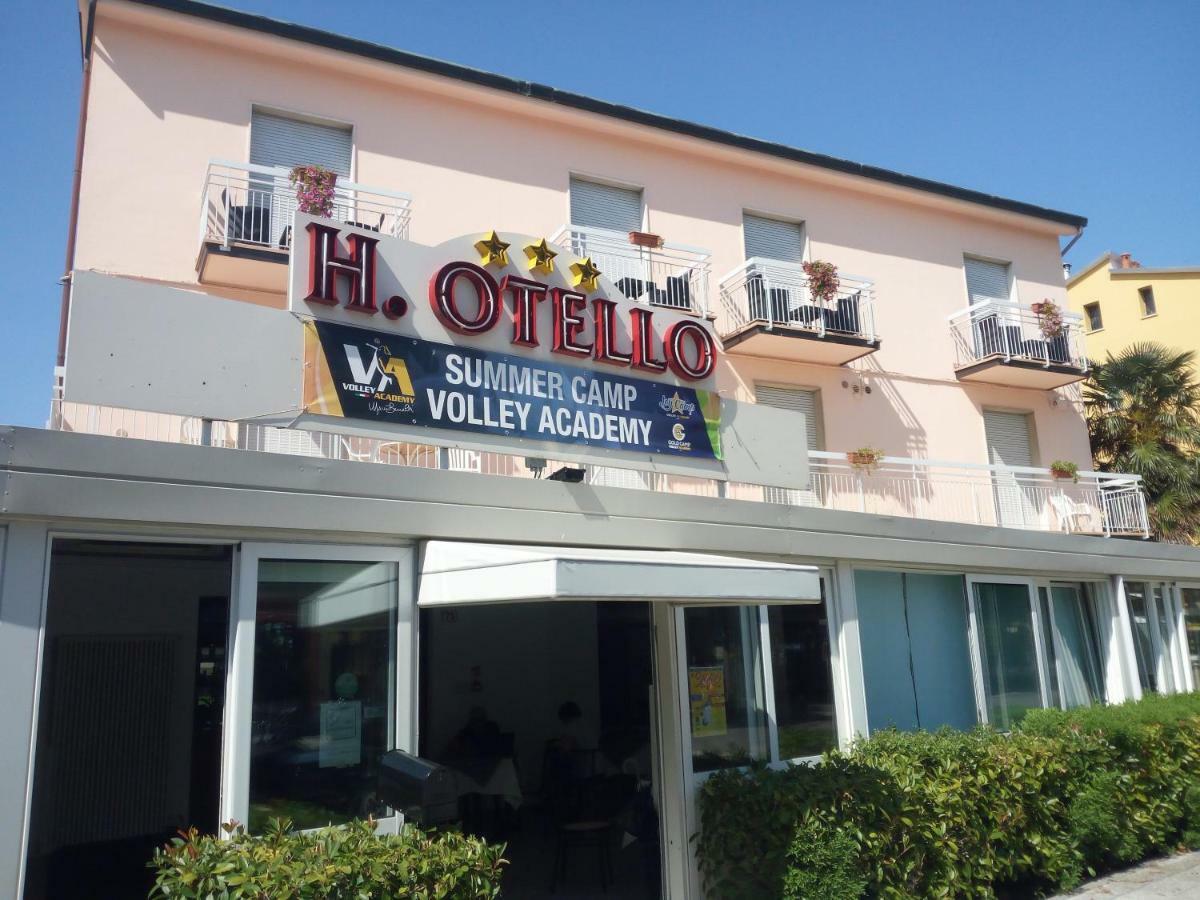 Hotel Otello Punta Marina Buitenkant foto