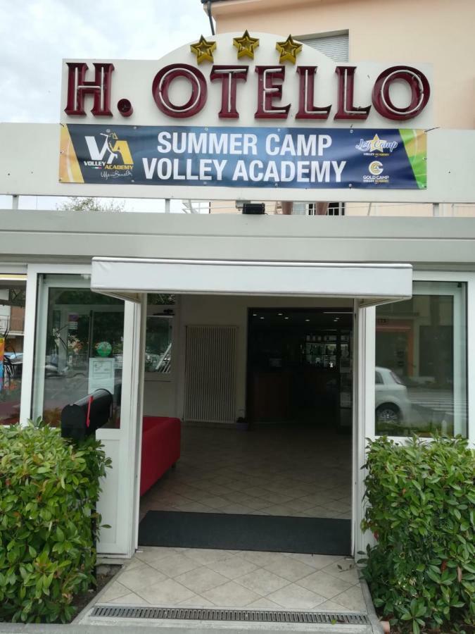 Hotel Otello Punta Marina Buitenkant foto